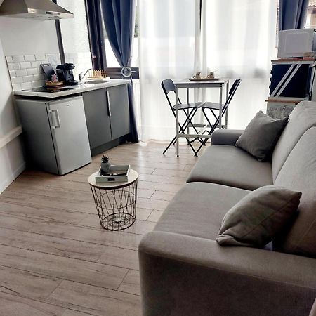 Studio A 2 Pas De La Plage Marseilles Buitenkant foto